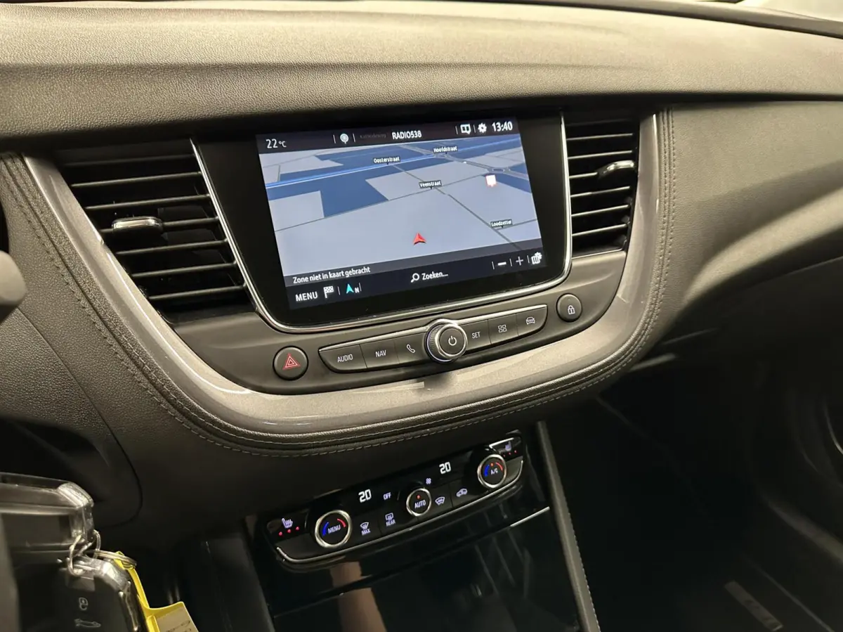 1.2 Turbo Innovation CAMERA NAVI LM CARPLAY ECC CRUISE.
