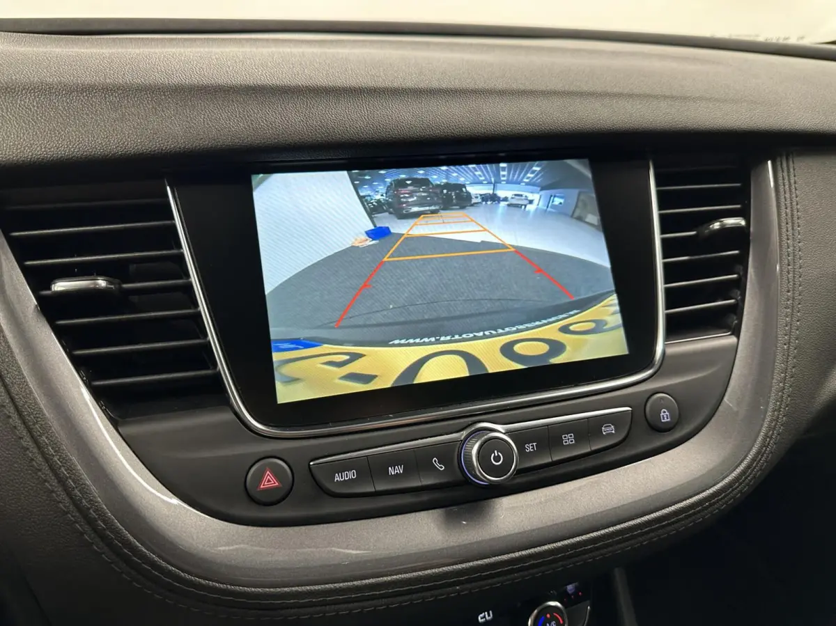 1.2 Turbo Innovation CAMERA NAVI LM CARPLAY ECC CRUISE.
