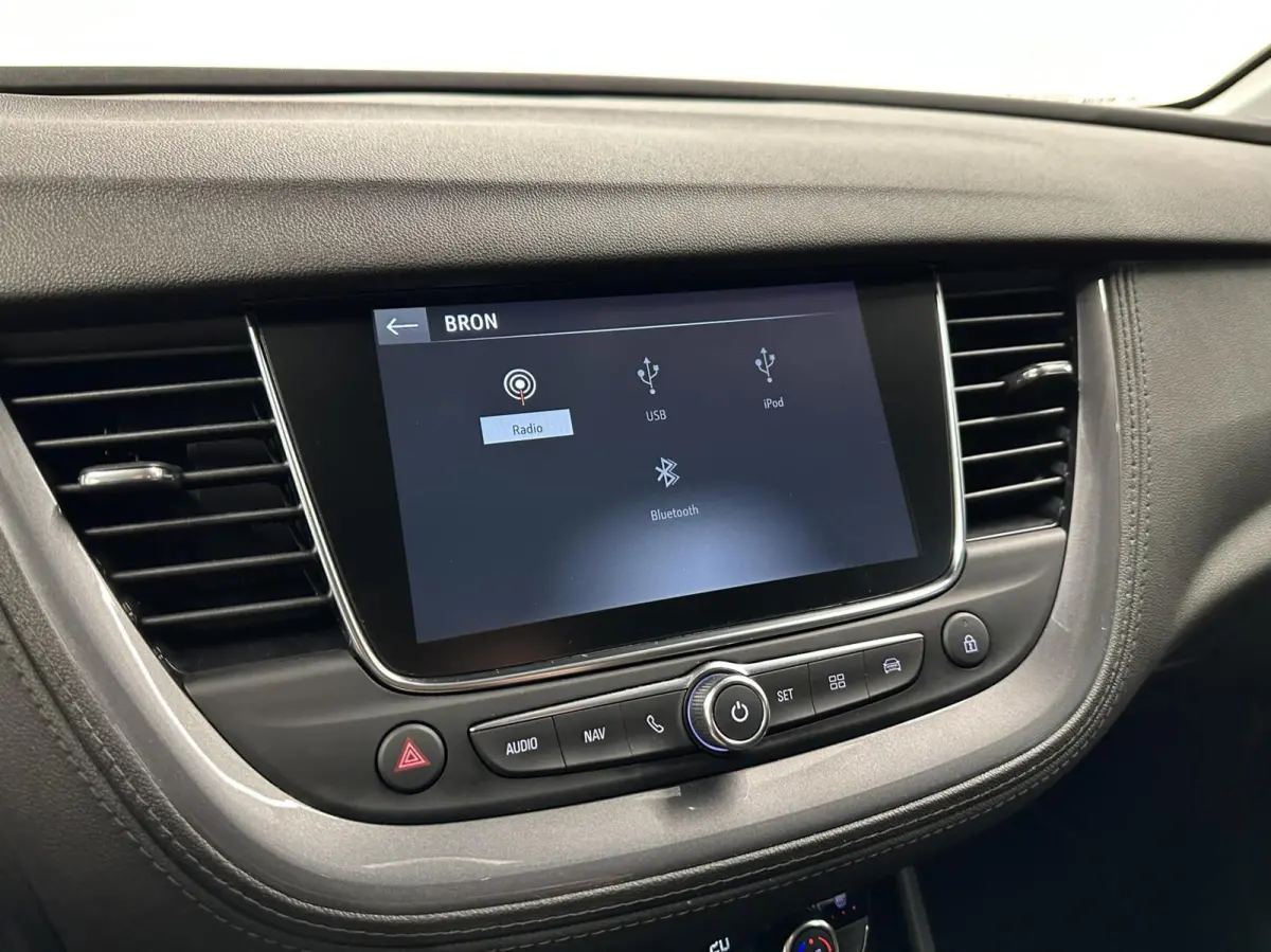 1.2 Turbo Innovation CAMERA NAVI LM CARPLAY ECC CRUISE.