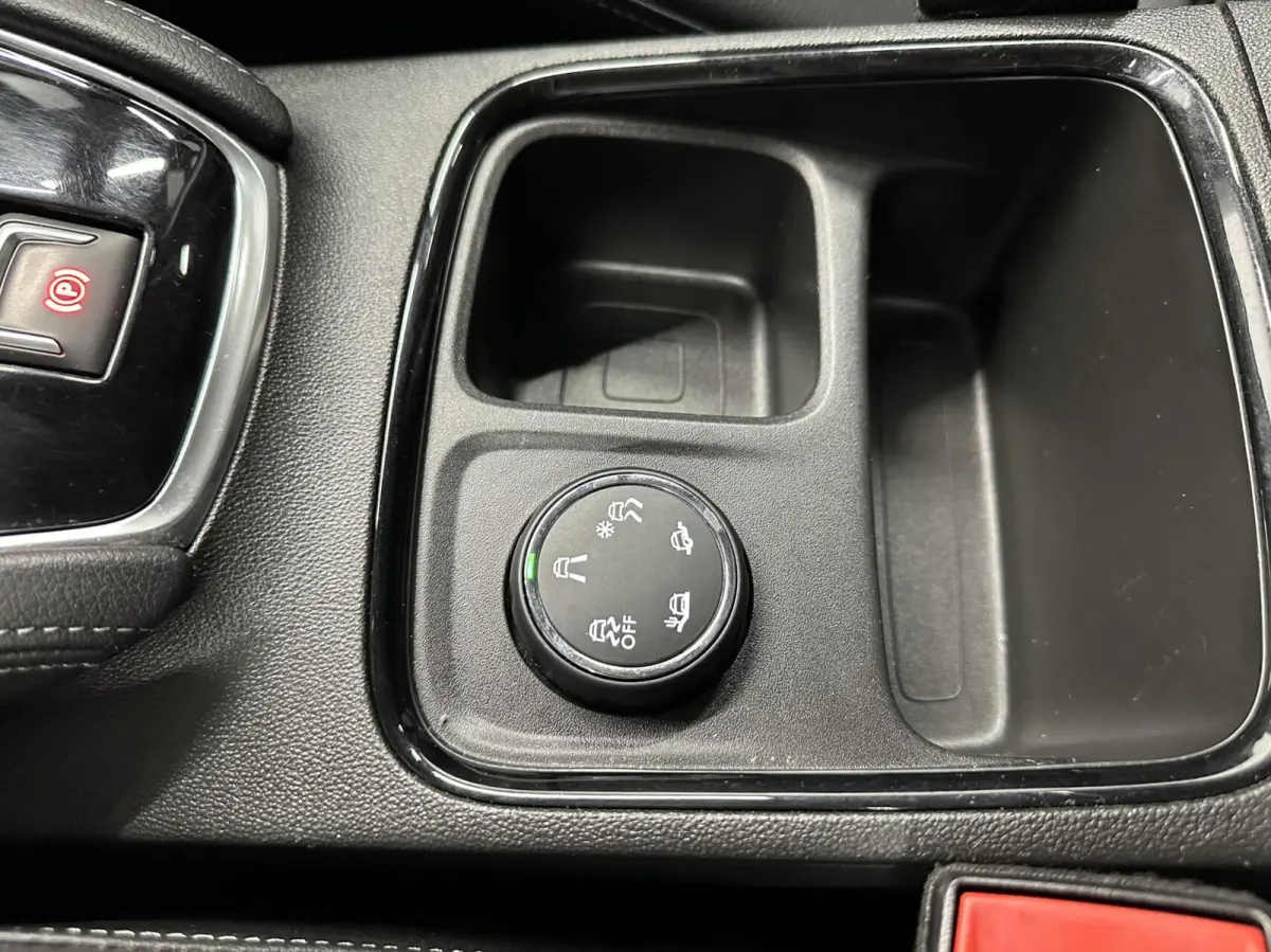 1.2 Turbo Innovation CAMERA NAVI LM CARPLAY ECC CRUISE.