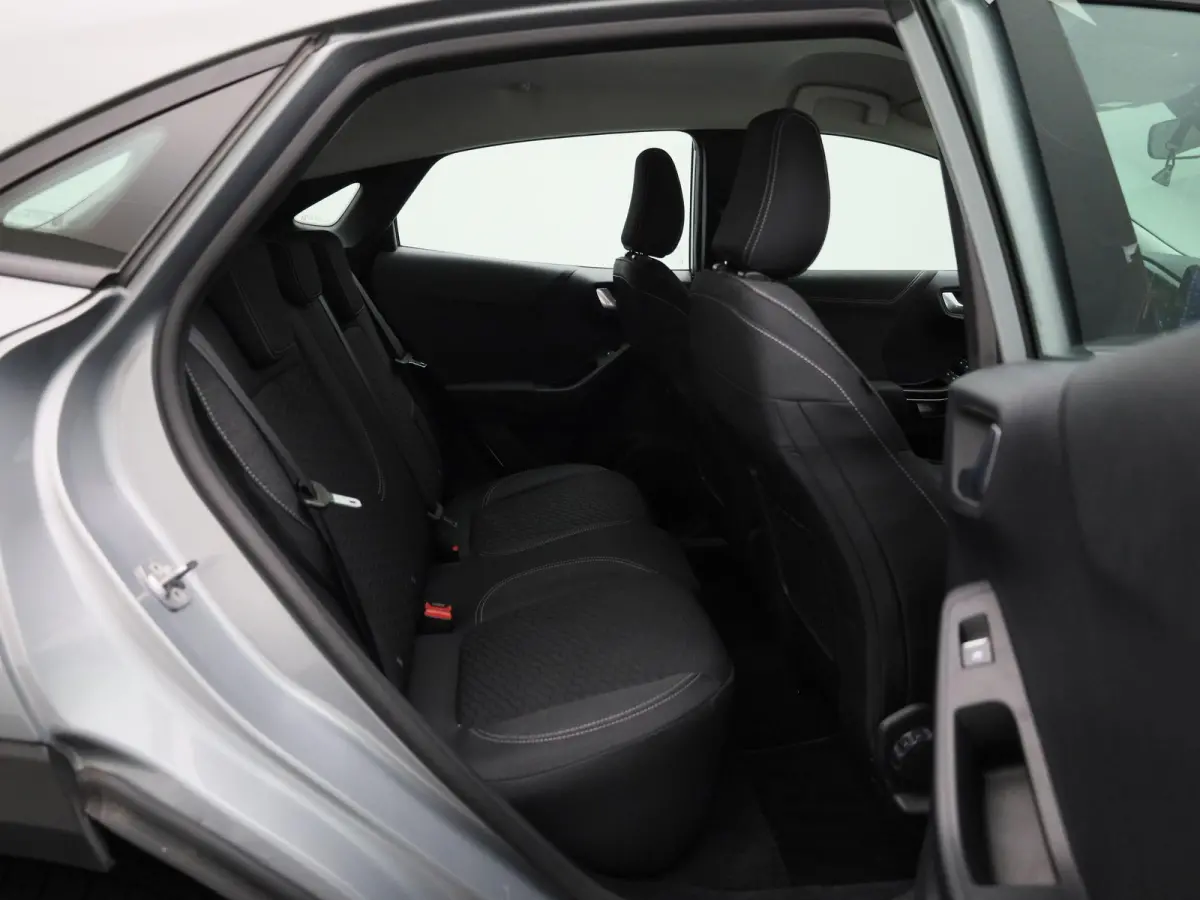 1.0 EcoBoost Titanium | Navigatie | Stoel/Stuur verwarming | Climate control | Bluetooth | DAB | Cruise Control | Airco | Parkeersensoren | Lichtmetalen Velgen |