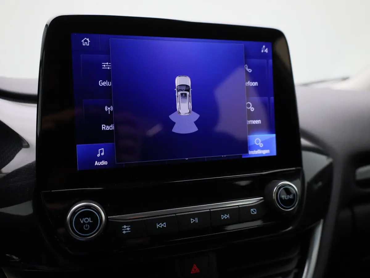 1.0 EcoBoost Titanium | Navigatie | Stoel/Stuur verwarming | Climate control | Bluetooth | DAB | Cruise Control | Airco | Parkeersensoren | Lichtmetalen Velgen |