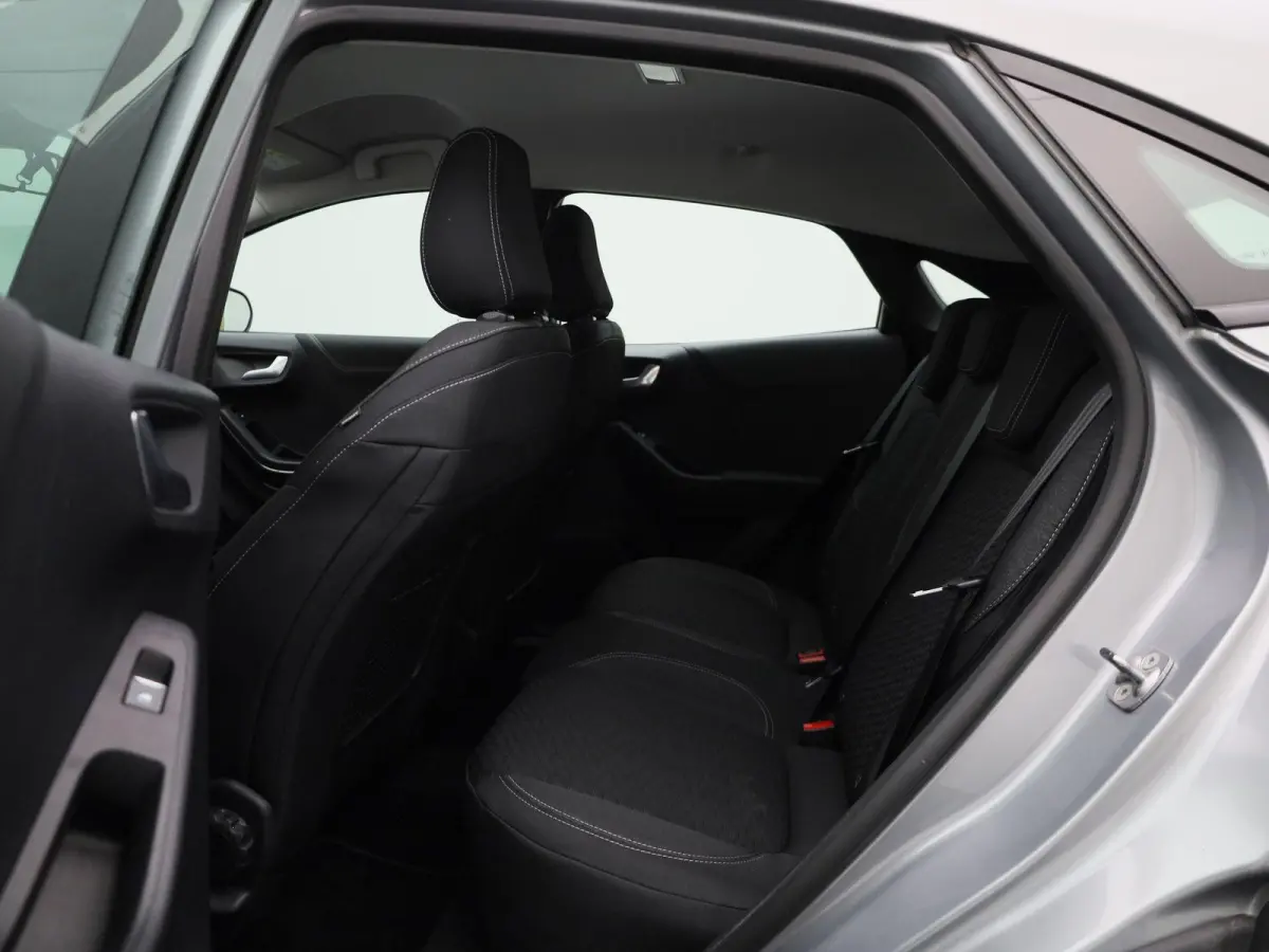 1.0 EcoBoost Titanium | Navigatie | Stoel/Stuur verwarming | Climate control | Bluetooth | DAB | Cruise Control | Airco | Parkeersensoren | Lichtmetalen Velgen |