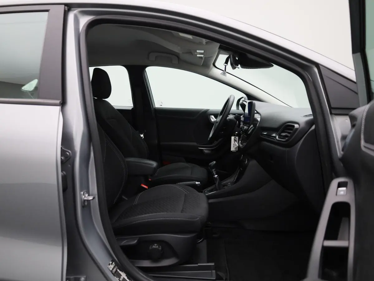 1.0 EcoBoost Titanium | Navigatie | Stoel/Stuur verwarming | Climate control | Bluetooth | DAB | Cruise Control | Airco | Parkeersensoren | Lichtmetalen Velgen |