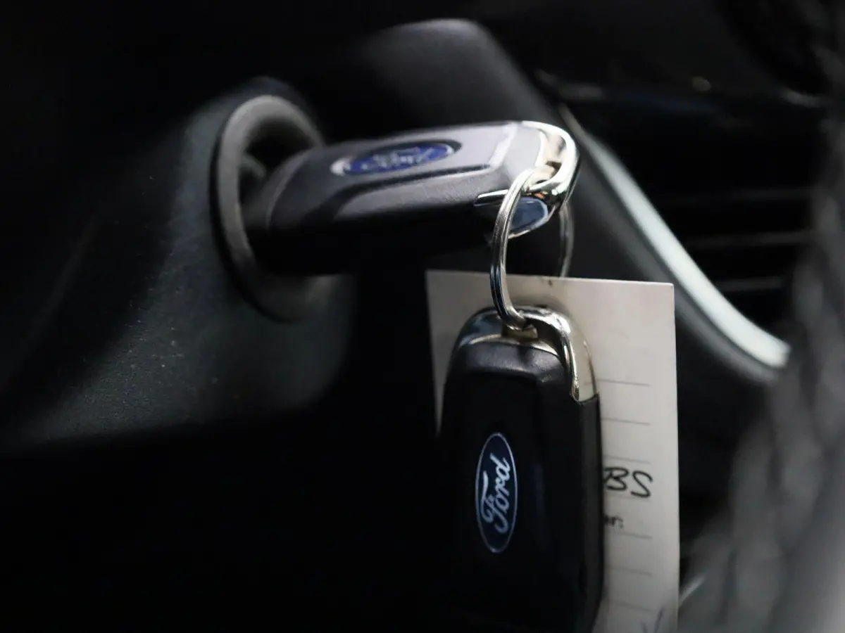 1.0 EcoBoost Titanium | Navigatie | Stoel/Stuur verwarming | Climate control | Bluetooth | DAB | Cruise Control | Airco | Parkeersensoren | Lichtmetalen Velgen |