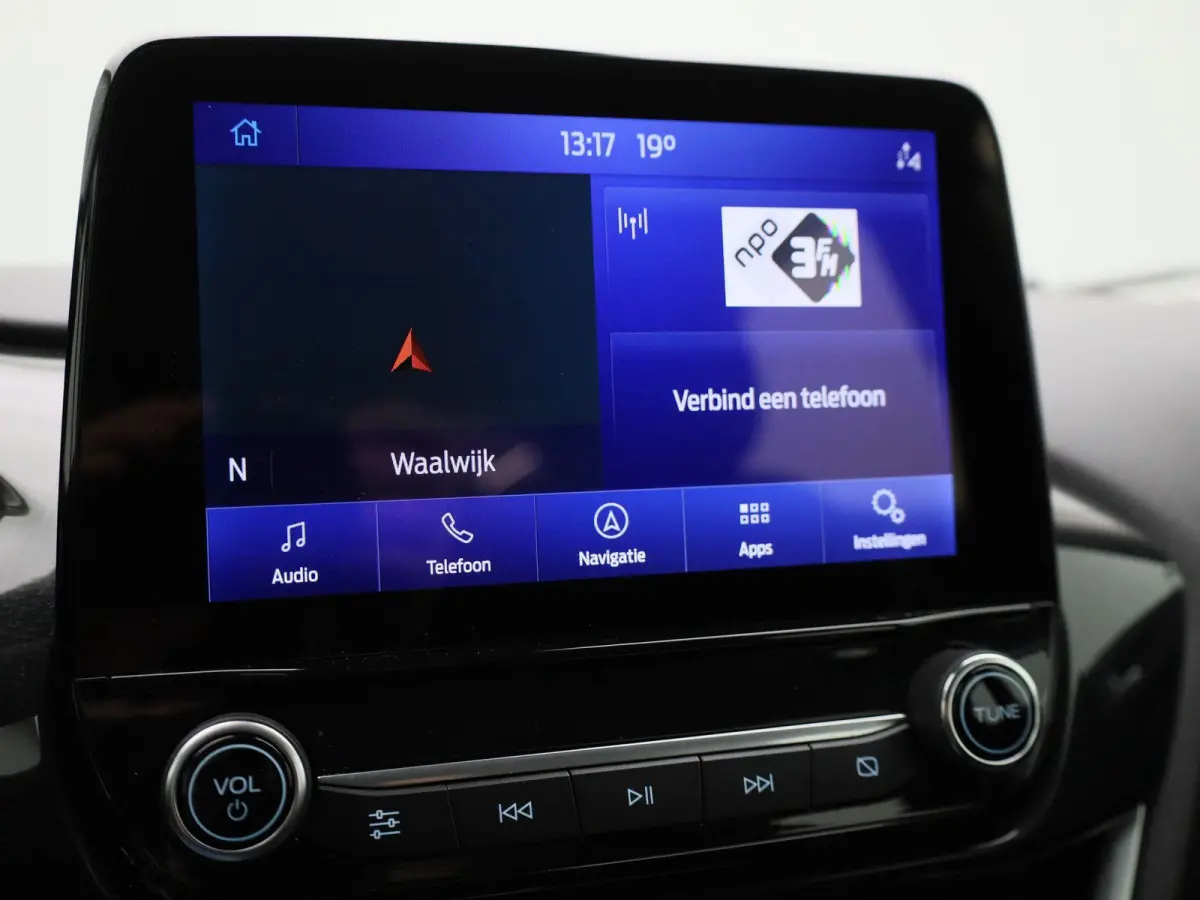 1.0 EcoBoost Titanium | Navigatie | Stoel/Stuur verwarming | Climate control | Bluetooth | DAB | Cruise Control | Airco | Parkeersensoren | Lichtmetalen Velgen |
