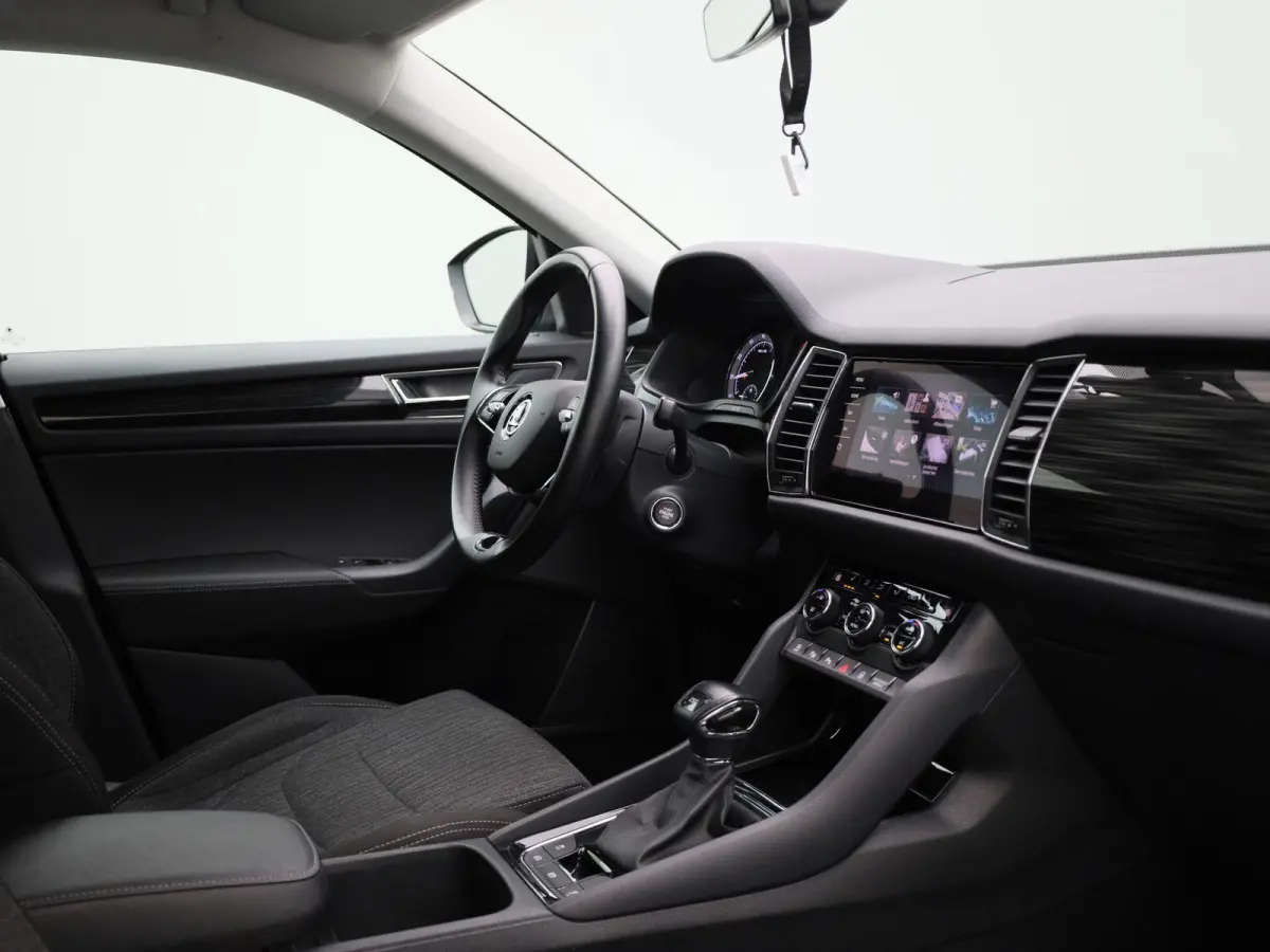 1.5 TSI Style | Automaat | Trekhaak | Navigatie | Apple Carplay / Android Auto | Stoel Verwarming | Memory Seats | Stuur verwarming | DAB | Camera | Cruise Control | Lichtmetalen Velgen |