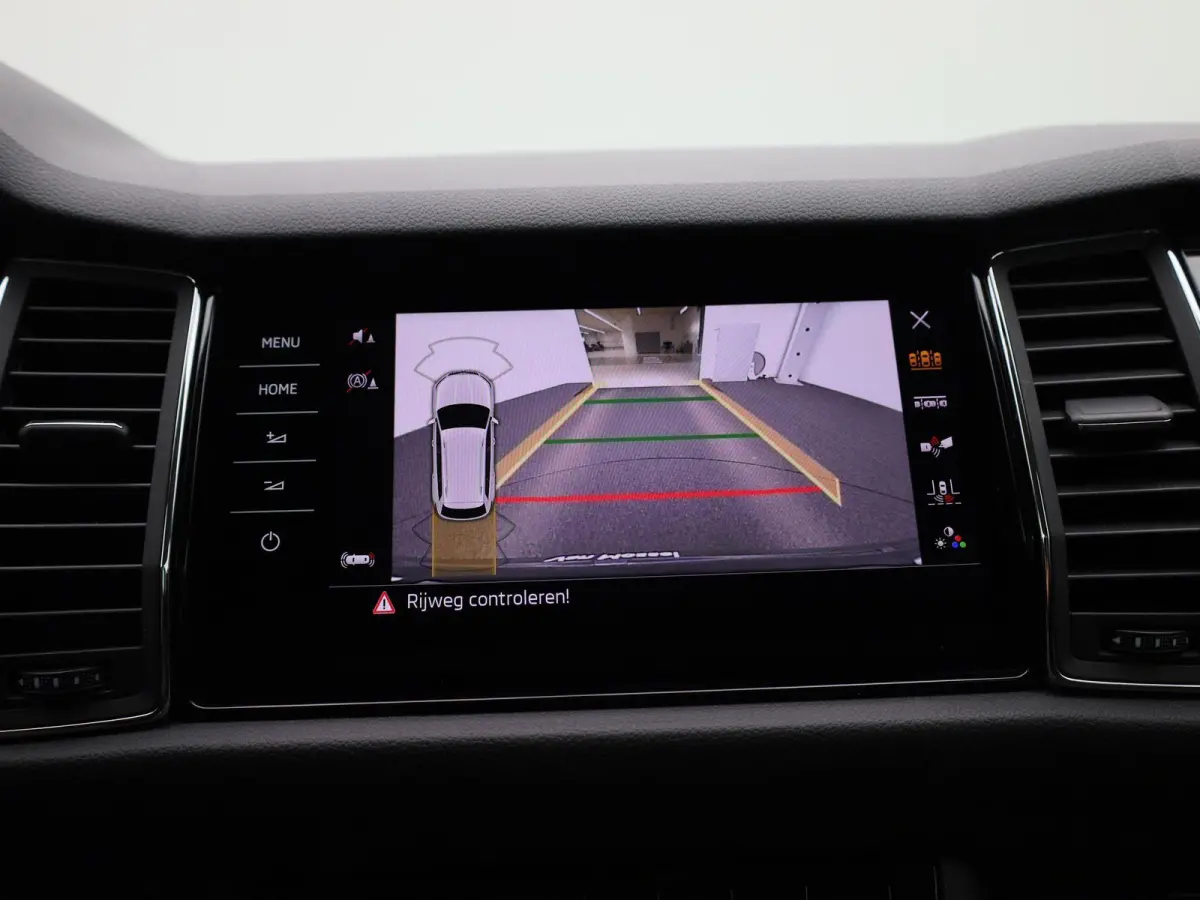 1.5 TSI Style | Automaat | Trekhaak | Navigatie | Apple Carplay / Android Auto | Stoel Verwarming | Memory Seats | Stuur verwarming | DAB | Camera | Cruise Control | Lichtmetalen Velgen |