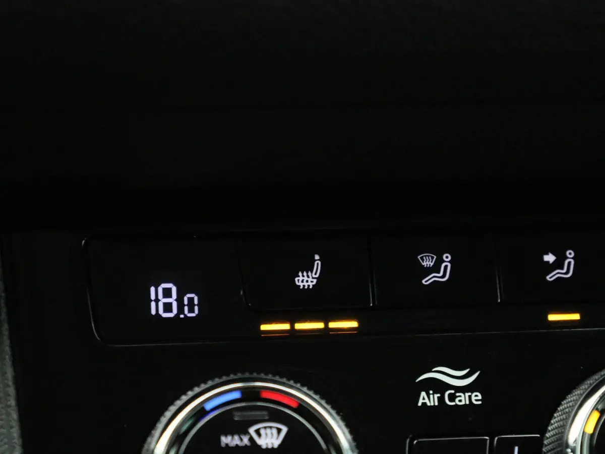 1.5 TSI Style | Automaat | Trekhaak | Navigatie | Apple Carplay / Android Auto | Stoel Verwarming | Memory Seats | Stuur verwarming | DAB | Camera | Cruise Control | Lichtmetalen Velgen |