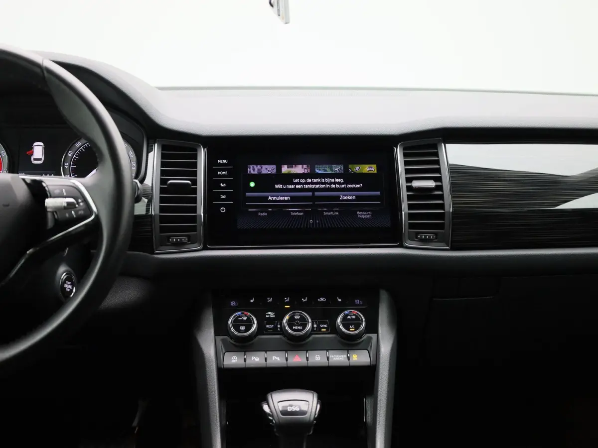 1.5 TSI Style | Automaat | Trekhaak | Navigatie | Apple Carplay / Android Auto | Stoel Verwarming | Memory Seats | Stuur verwarming | DAB | Camera | Cruise Control | Lichtmetalen Velgen |