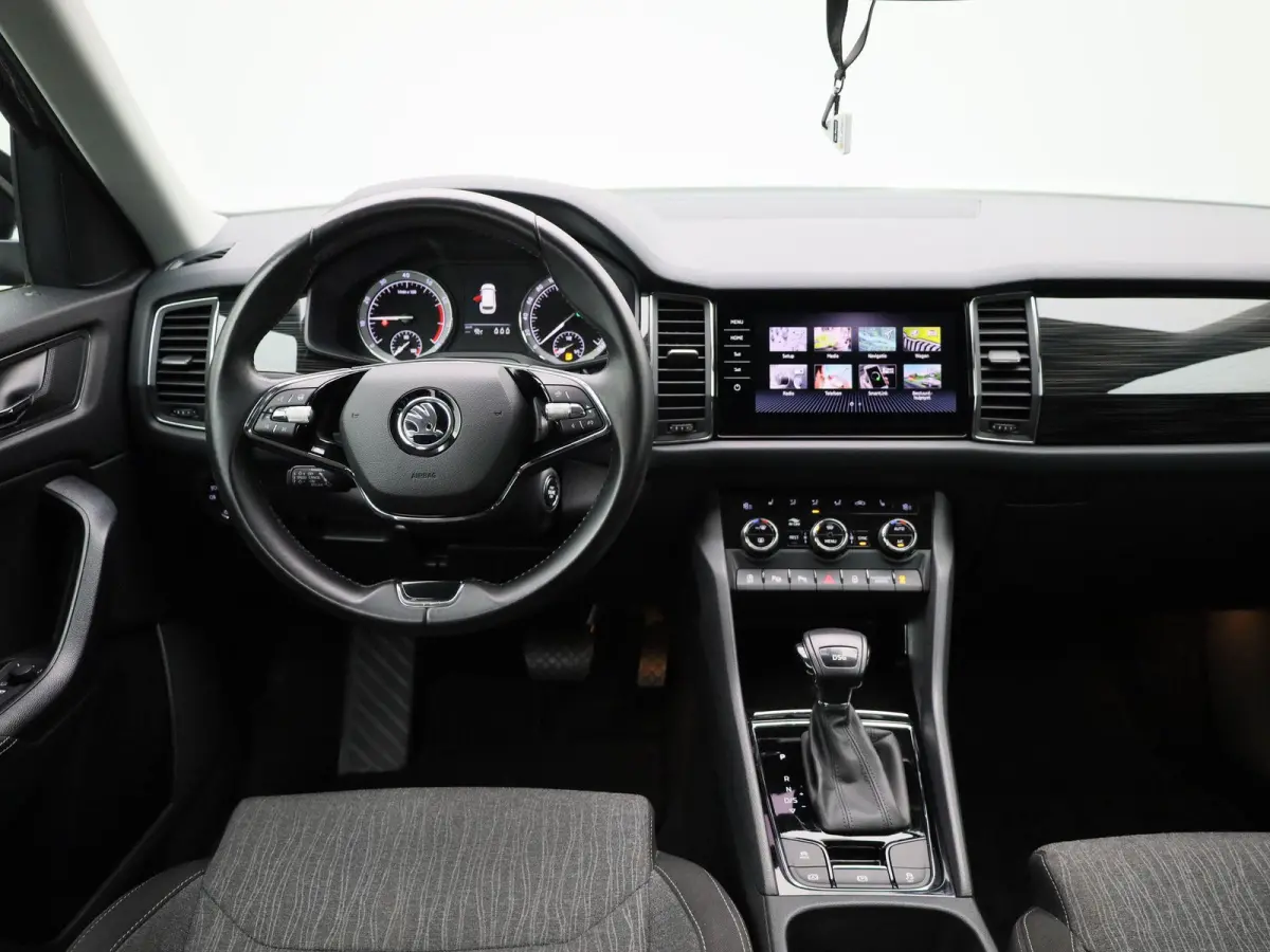 1.5 TSI Style | Automaat | Trekhaak | Navigatie | Apple Carplay / Android Auto | Stoel Verwarming | Memory Seats | Stuur verwarming | DAB | Camera | Cruise Control | Lichtmetalen Velgen |