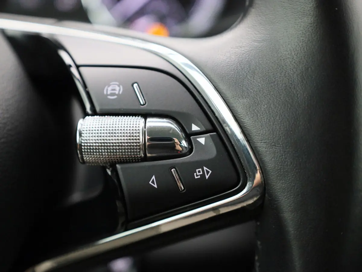 1.5 TSI Style | Automaat | Trekhaak | Navigatie | Apple Carplay / Android Auto | Stoel Verwarming | Memory Seats | Stuur verwarming | DAB | Camera | Cruise Control | Lichtmetalen Velgen |