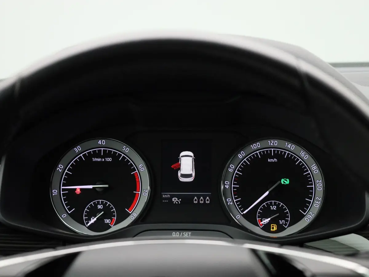 1.5 TSI Style | Automaat | Trekhaak | Navigatie | Apple Carplay / Android Auto | Stoel Verwarming | Memory Seats | Stuur verwarming | DAB | Camera | Cruise Control | Lichtmetalen Velgen |