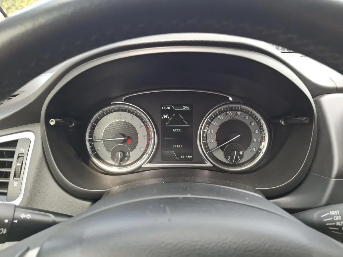 1.4 Boosterjet Select Smart Hybrid Camera Navi-Carplay