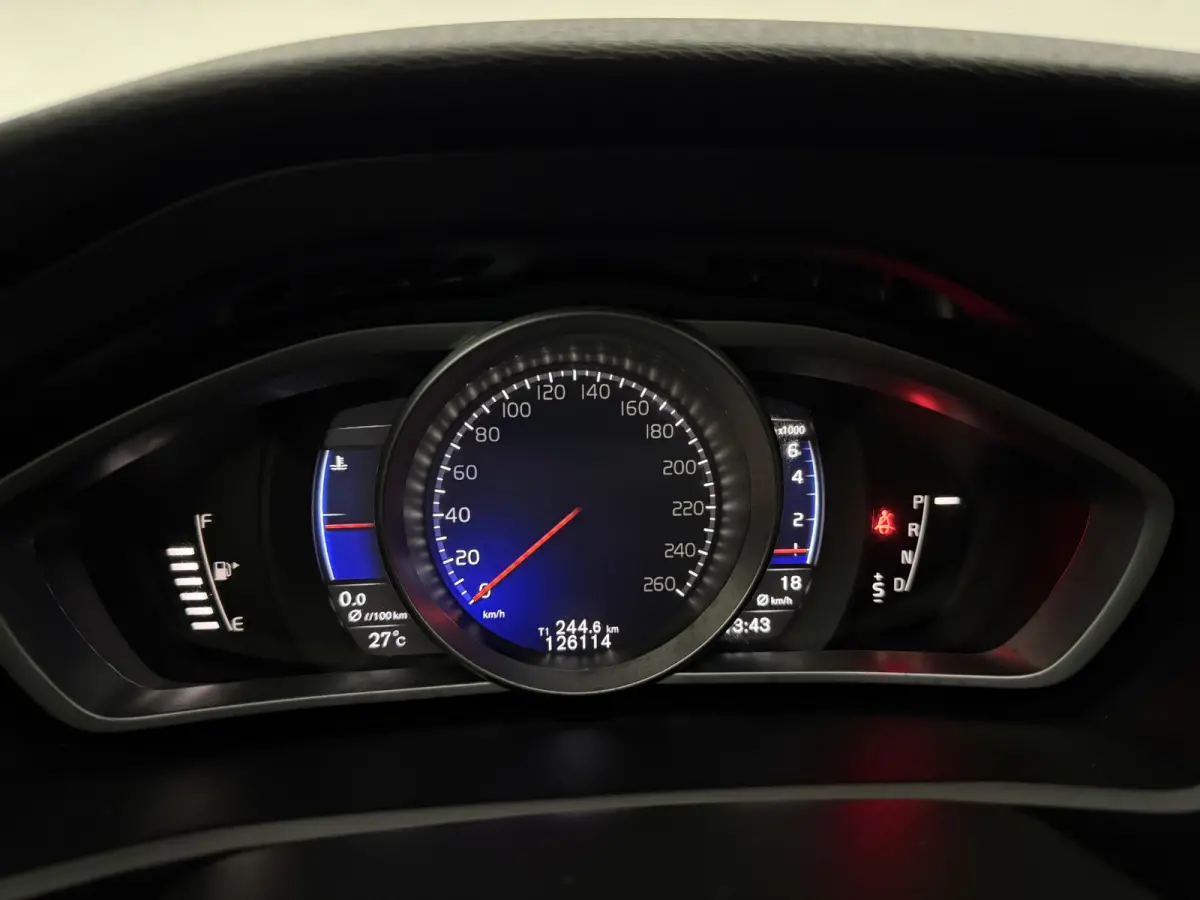 2.0 T4 Business Sport R-Design 191PK | Pano | Virtual | Camera | Cruise | Navi | Clima | LED | Parkeersens.
