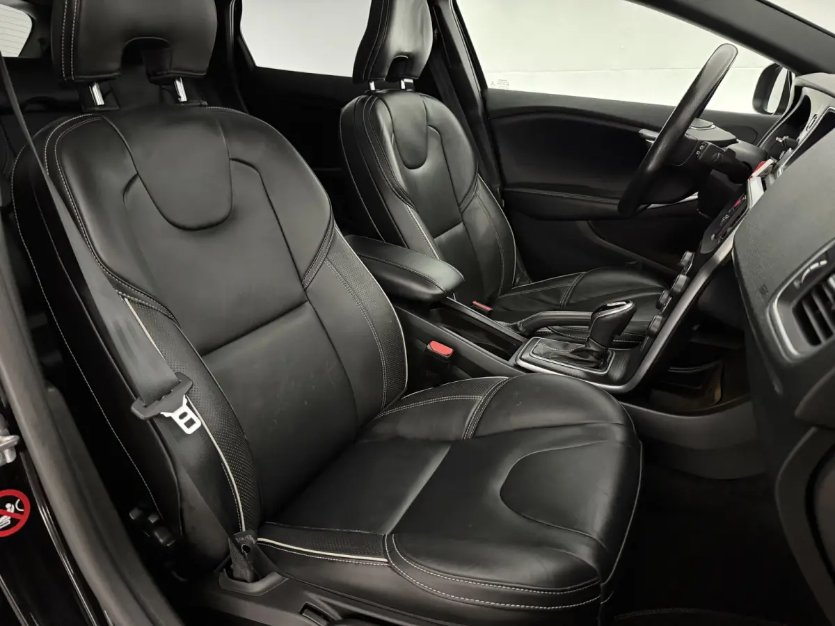 2.0 T4 Business Sport R-Design 191PK | Pano | Virtual | Camera | Cruise | Navi | Clima | LED | Parkeersens.