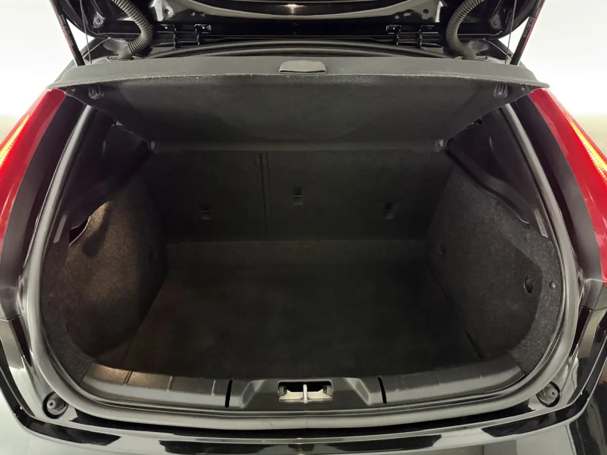 2.0 T4 Business Sport R-Design 191PK | Pano | Virtual | Camera | Cruise | Navi | Clima | LED | Parkeersens.