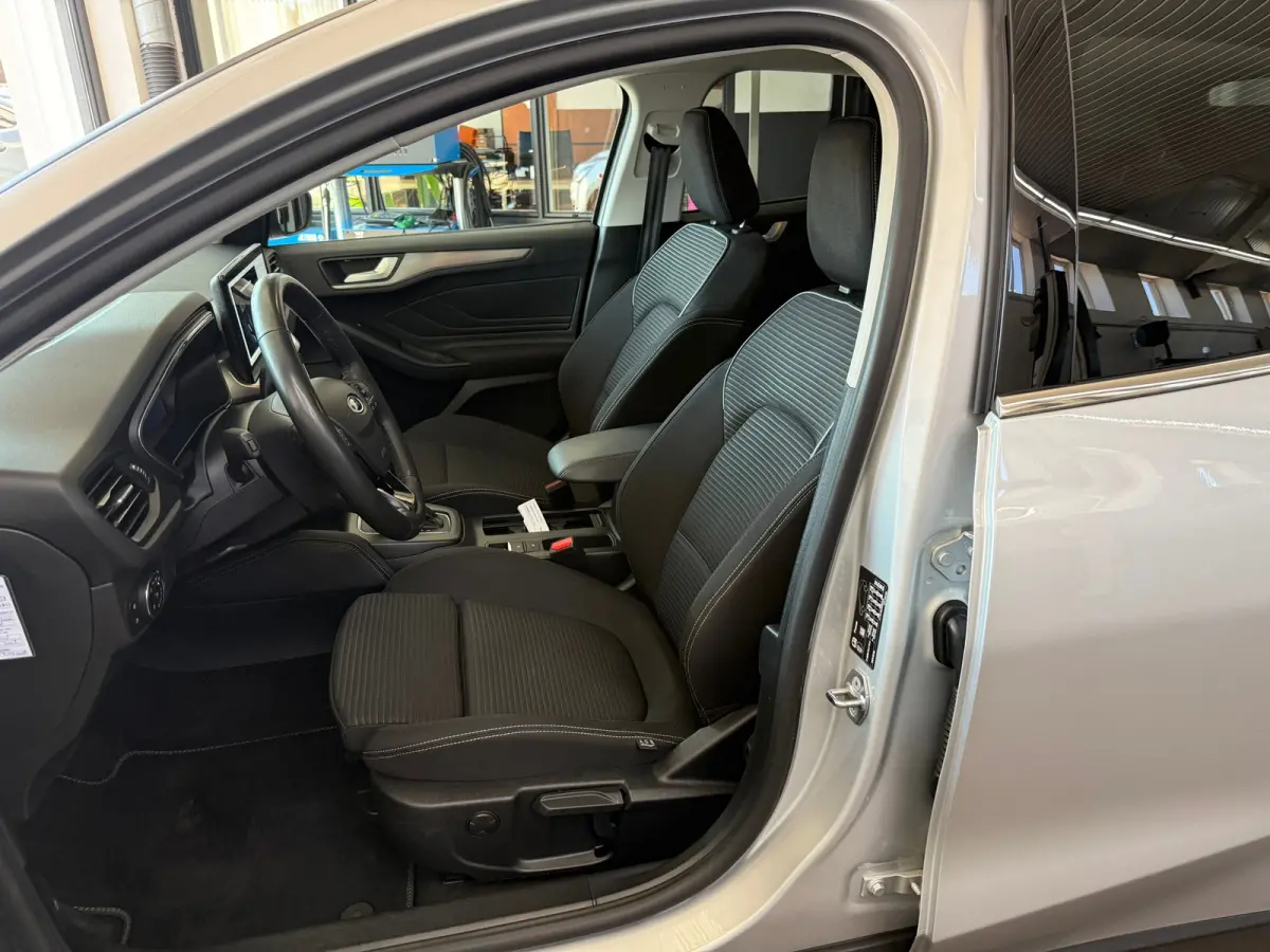 1.0 EcoBoost Hybrid Titanium X, Apple Carplay/Android,Navigatie,Stuurverwarming,Stoelverwarming