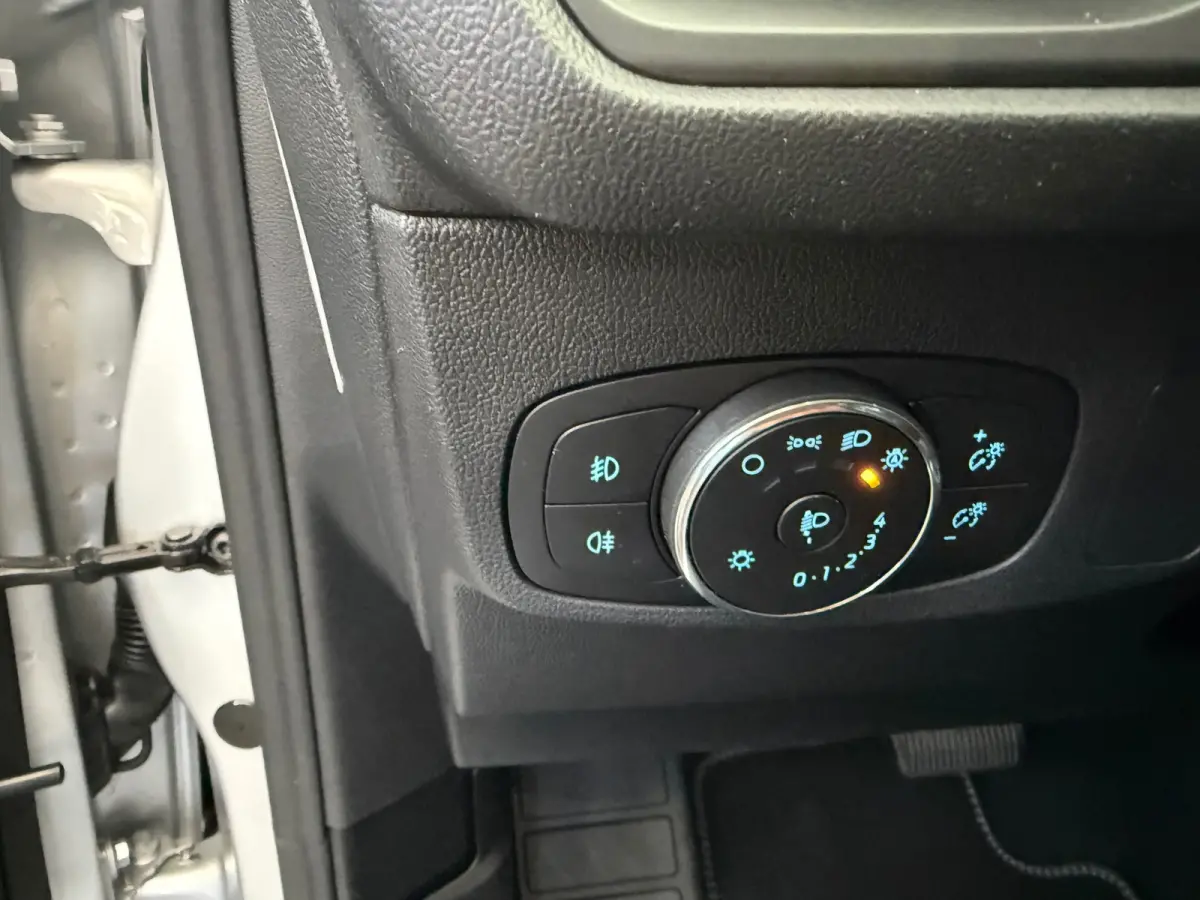 1.0 EcoBoost Hybrid Titanium X, Apple Carplay/Android,Navigatie,Stuurverwarming,Stoelverwarming