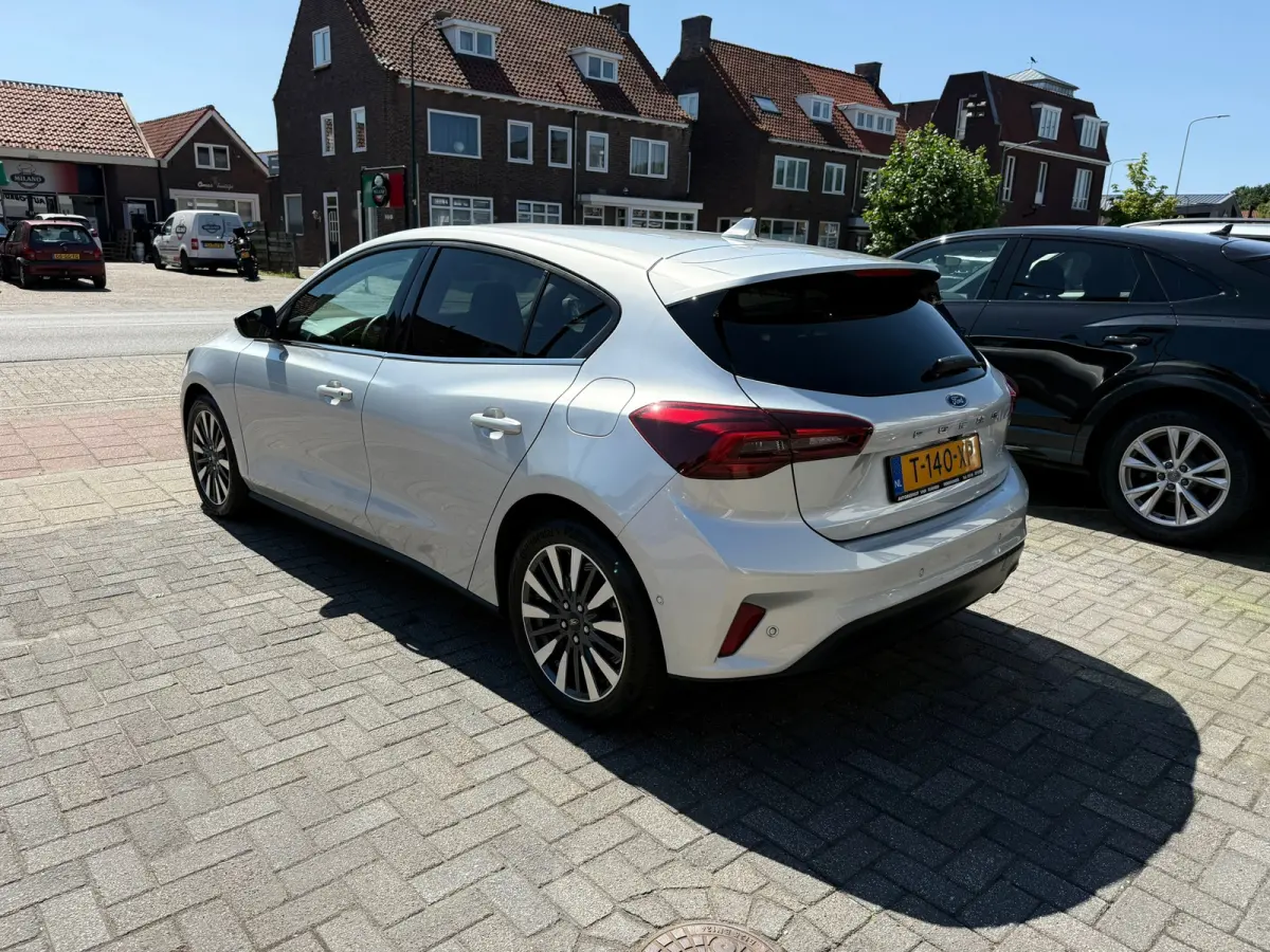 1.0 EcoBoost Hybrid Titanium X, Apple Carplay/Android,Navigatie,Stuurverwarming,Stoelverwarming