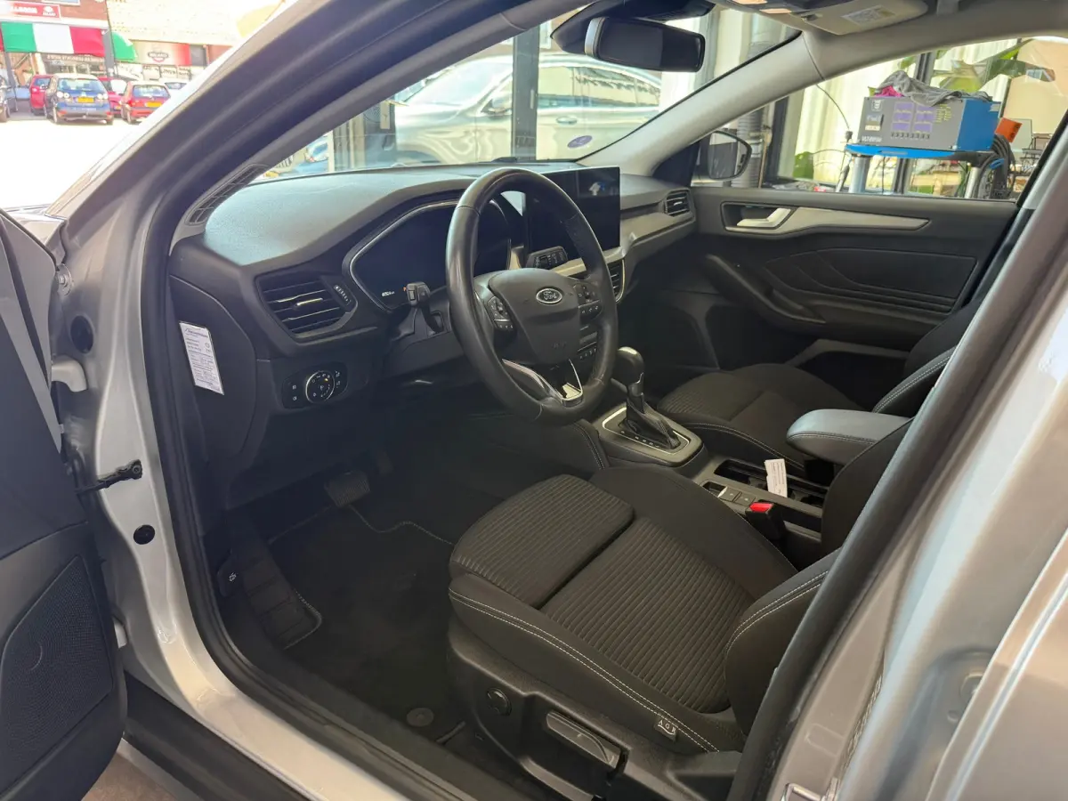 1.0 EcoBoost Hybrid Titanium X, Apple Carplay/Android,Navigatie,Stuurverwarming,Stoelverwarming