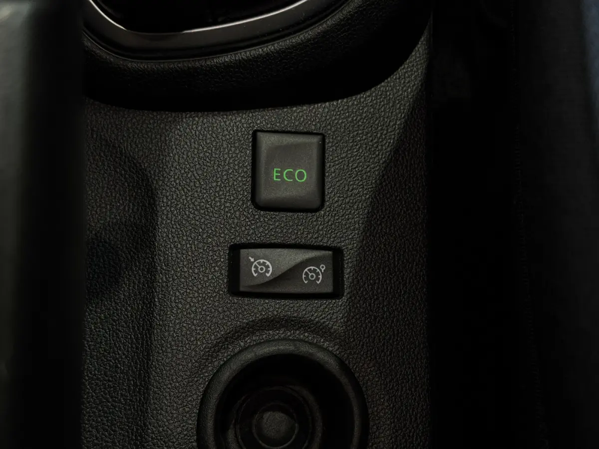 1.3 TCe 150pk Version S | R-Link Navi | 17" | Clima | Stoelverwarming | Camera | Led | 100% Dealer onderhouden!