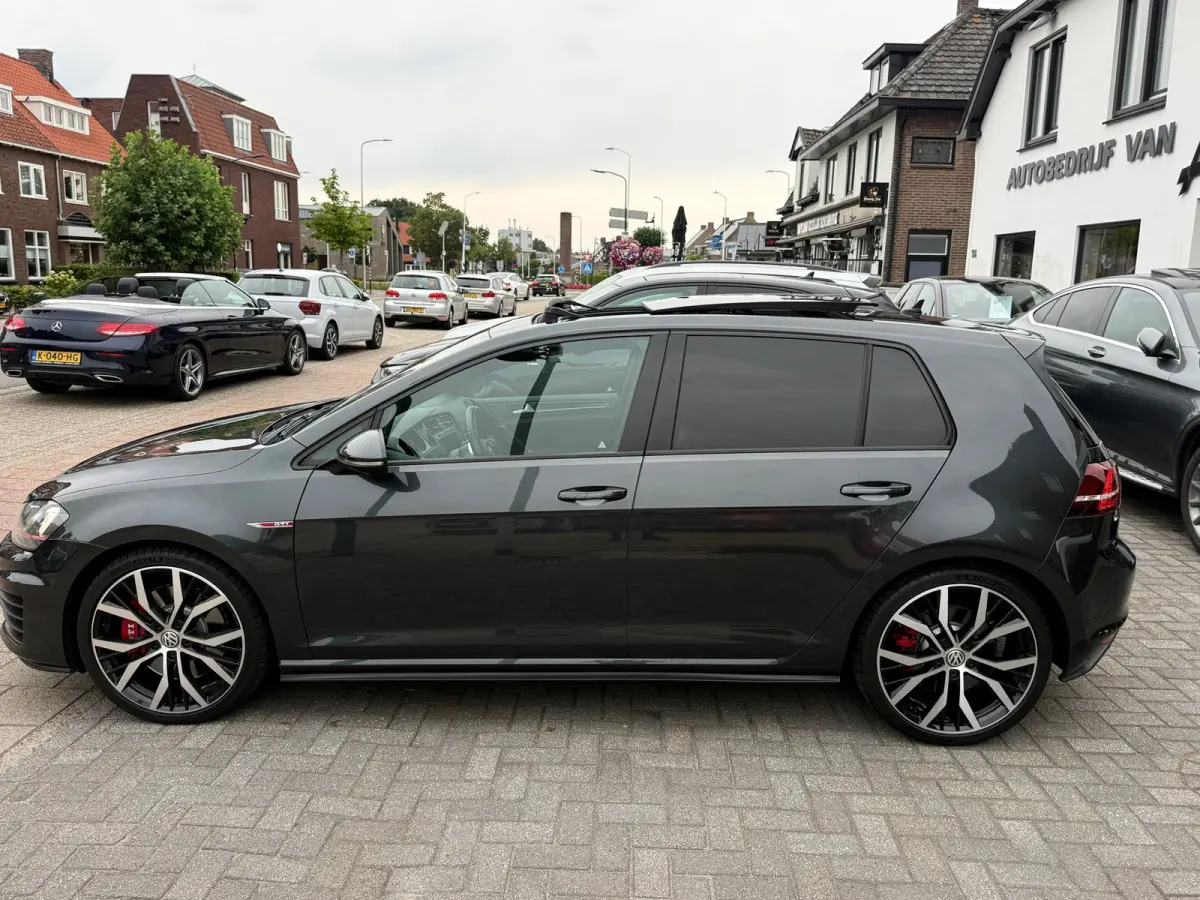 2.0 TSI GTI Performance, NAP,Panoramadak,Stoelverwarming, Leder,19 Inch.L.M.Velgen