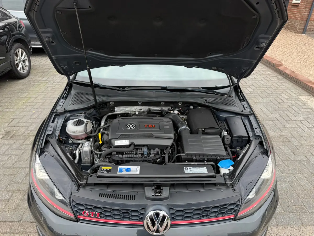 2.0 TSI GTI Performance, NAP,Panoramadak,Stoelverwarming, Leder,19 Inch.L.M.Velgen