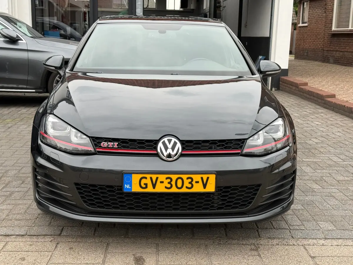 2.0 TSI GTI Performance, NAP,Panoramadak,Stoelverwarming, Leder,19 Inch.L.M.Velgen
