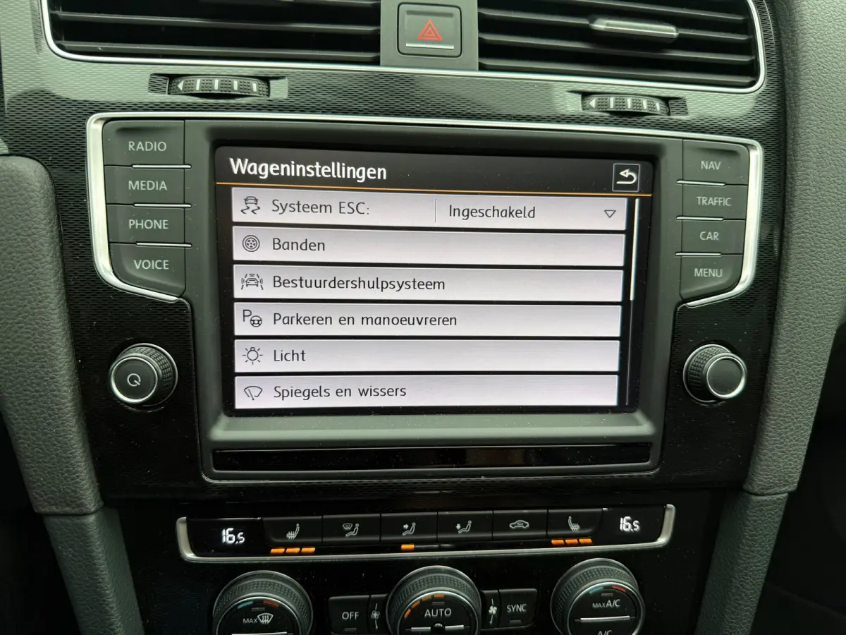 2.0 TSI GTI Performance, NAP,Panoramadak,Stoelverwarming, Leder,19 Inch.L.M.Velgen