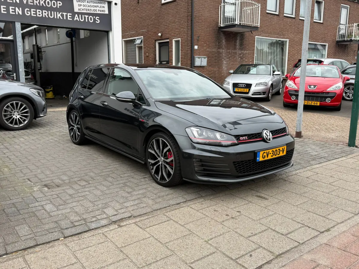 2.0 TSI GTI Performance, NAP,Panoramadak,Stoelverwarming, Leder,19 Inch.L.M.Velgen