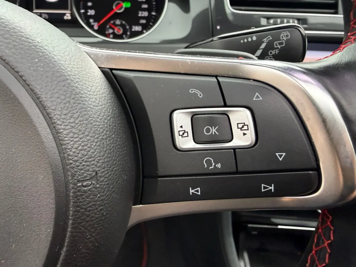 2.0 TSI GTI Performance, NAP,Panoramadak,Stoelverwarming, Leder,19 Inch.L.M.Velgen