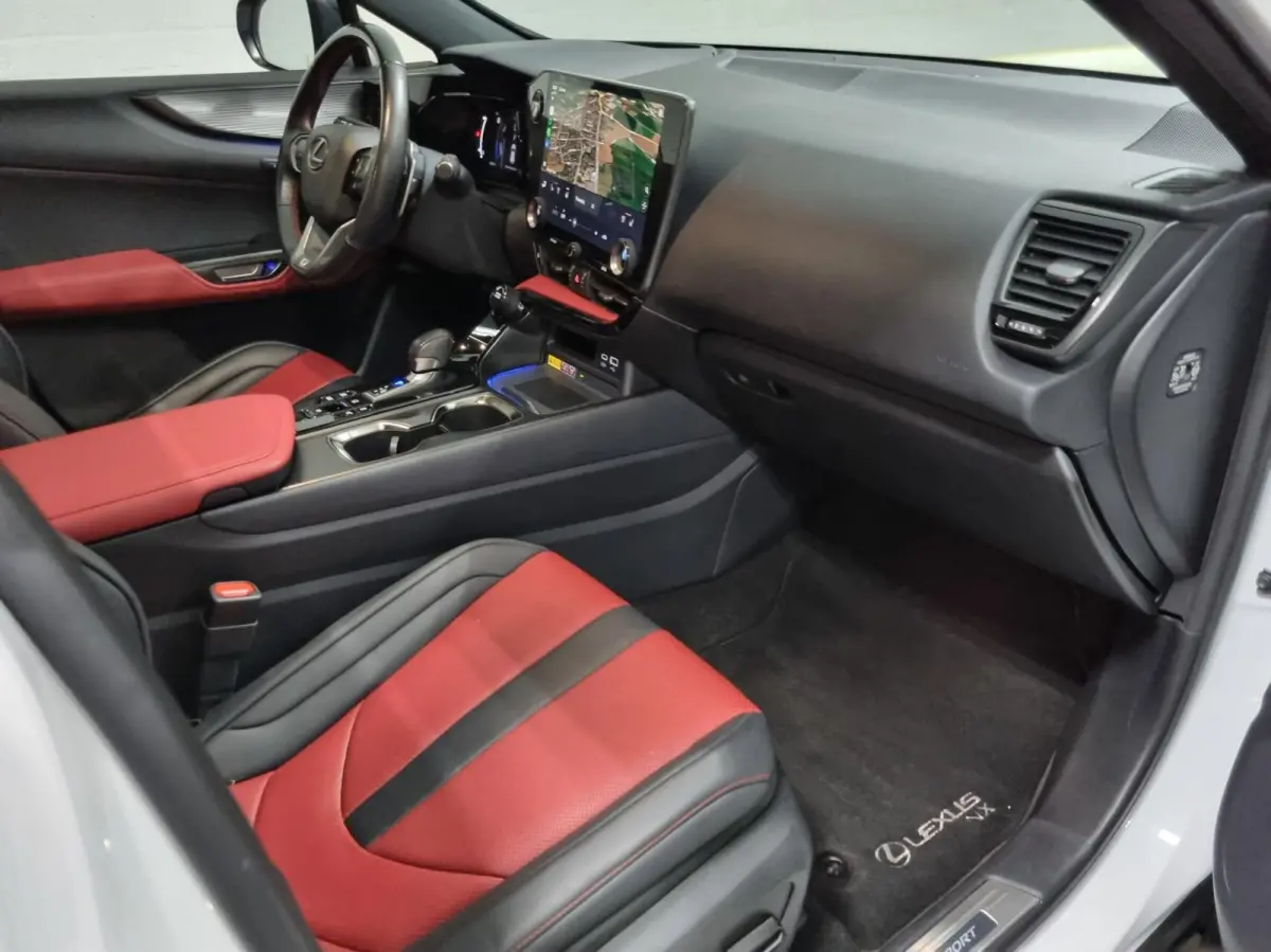 450h+ AWD F SPORT Line / Trekhaak / Schuif- kanteldak