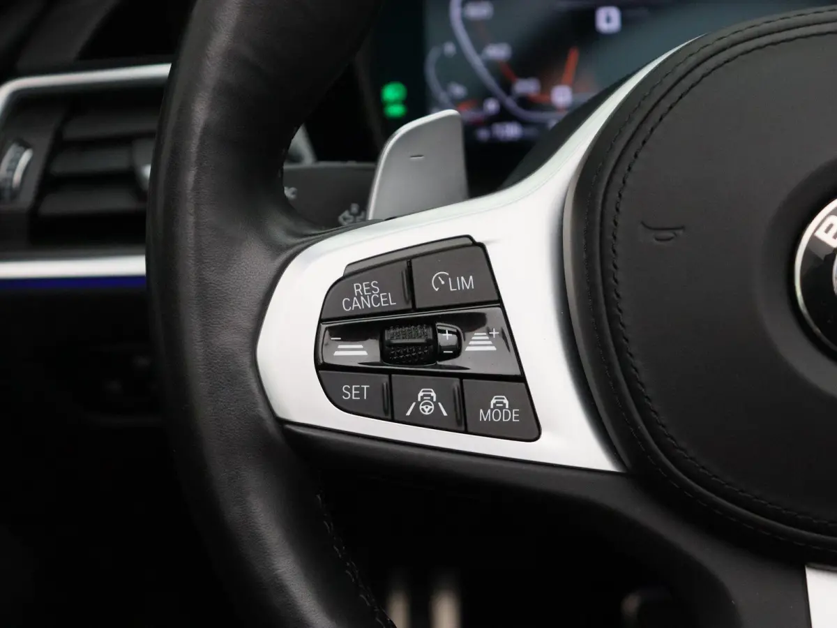 M440i xDrive Driving Assistant Professional | Air Collar | Head Up Display | Harman Kardon | 19''