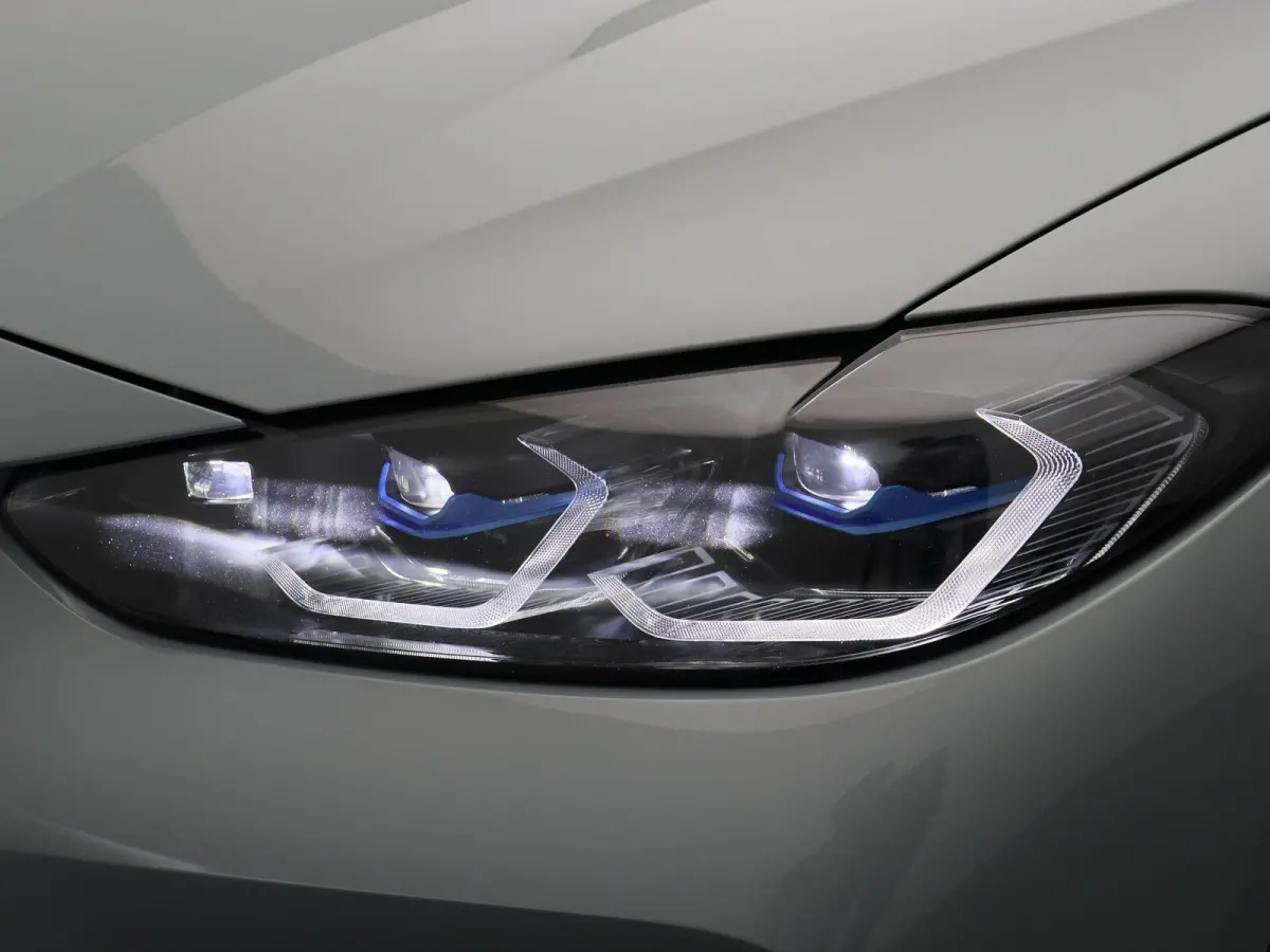 M440i xDrive Driving Assistant Professional | Air Collar | Head Up Display | Harman Kardon | 19''