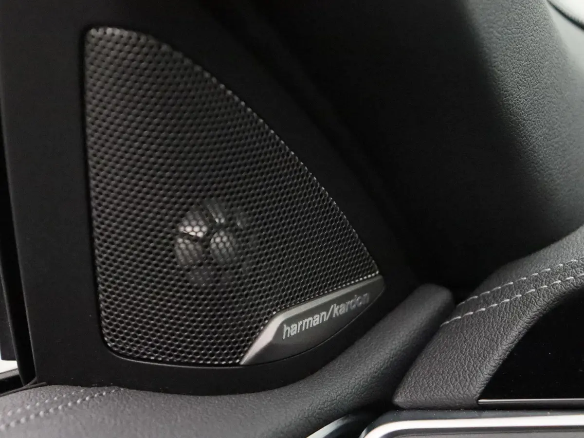 M440i xDrive Driving Assistant Professional | Air Collar | Head Up Display | Harman Kardon | 19''