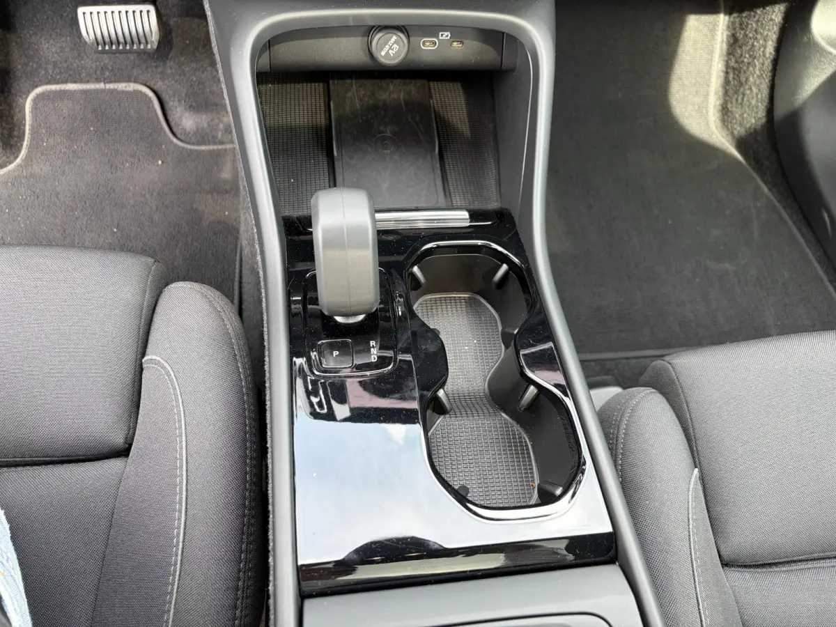 Recharge Core 69 kWh VAN:31.900,- VOOR:29.770,- UW HERFSTVOORDEEL:2.130,-| SOH 96% | Panorama 26.000 KM  | Stoel- & Stuurverwarming | Achteruitrijcamera | Volvo Dealer Onderhouden | All-in i
