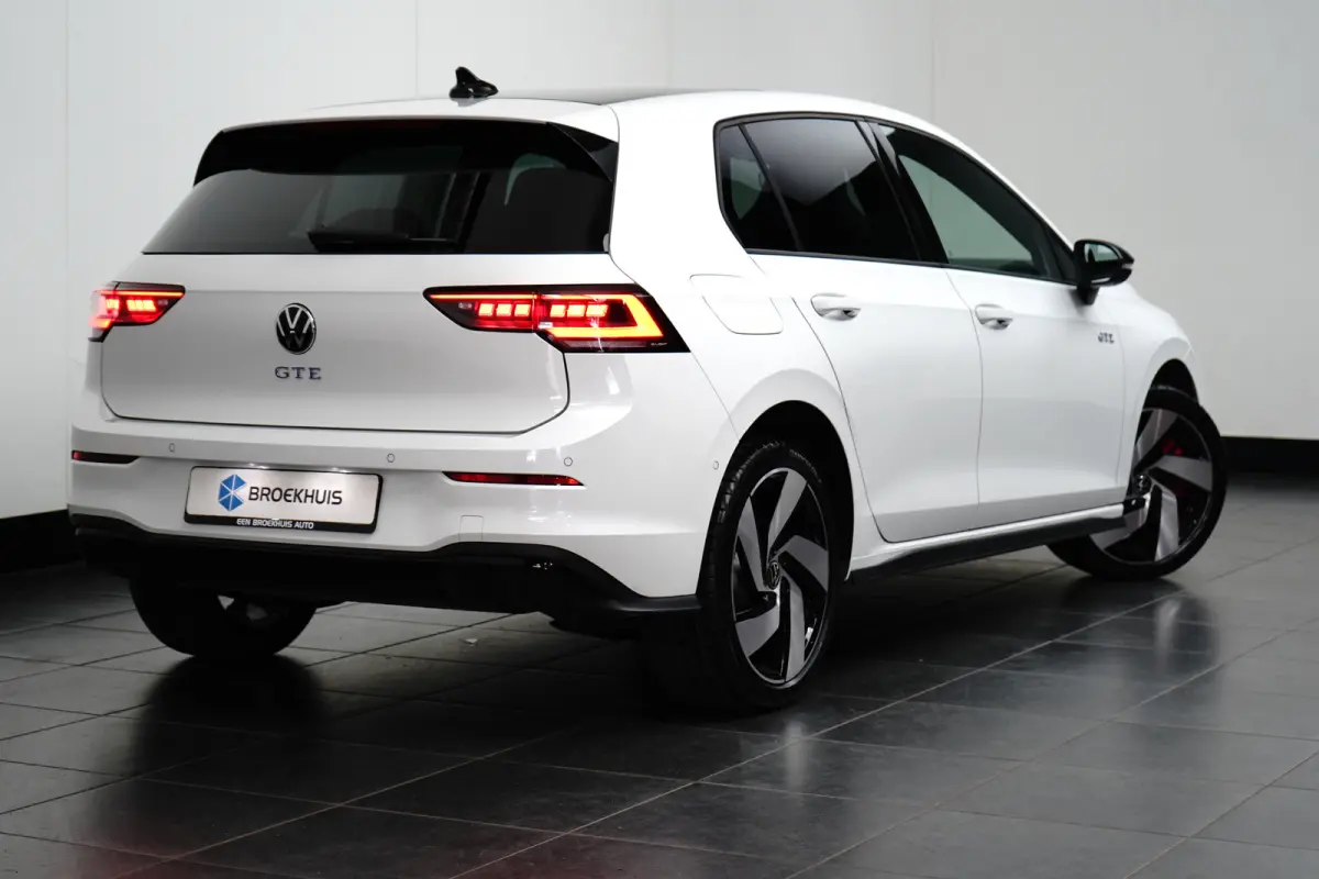 1.5 TSI eHybrid 272PK GTE | Achteruitrijcamera | Dode-hoek detectie | Elektrische stoel met geheugen | Schuif-kanteldak | Head-up | Trekhaak wegklapbaar | VERLENGDE GARANTIE