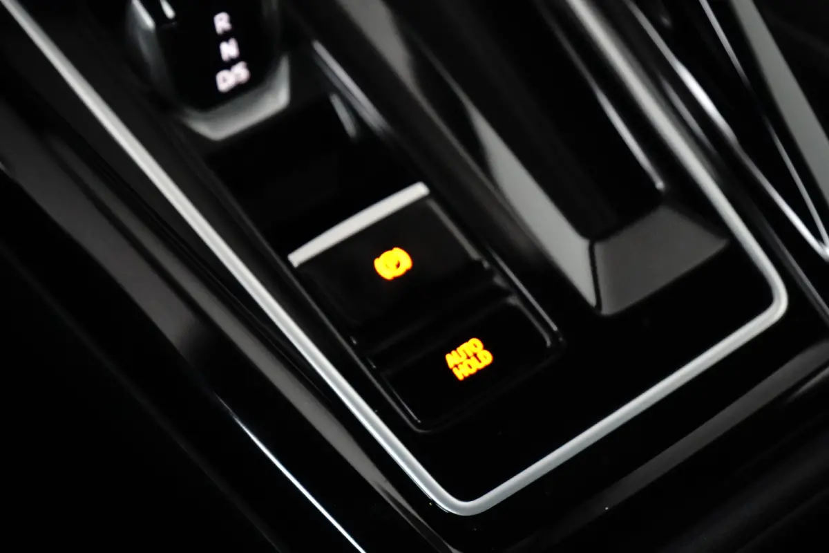 1.5 TSI eHybrid 272PK GTE | Achteruitrijcamera | Dode-hoek detectie | Elektrische stoel met geheugen | Schuif-kanteldak | Head-up | Trekhaak wegklapbaar | VERLENGDE GARANTIE