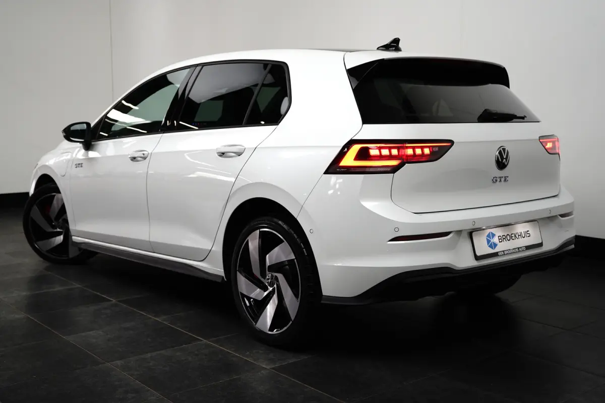 1.5 TSI eHybrid 272PK GTE | Achteruitrijcamera | Dode-hoek detectie | Elektrische stoel met geheugen | Schuif-kanteldak | Head-up | Trekhaak wegklapbaar | VERLENGDE GARANTIE