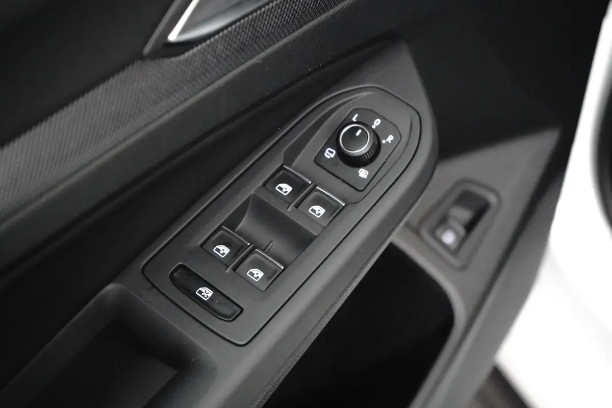1.5 TSI eHybrid 272PK GTE | Achteruitrijcamera | Dode-hoek detectie | Elektrische stoel met geheugen | Schuif-kanteldak | Head-up | Trekhaak wegklapbaar | VERLENGDE GARANTIE