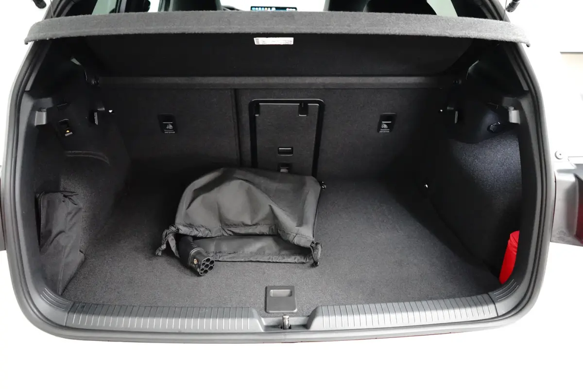 1.5 TSI eHybrid 272PK GTE | Achteruitrijcamera | Dode-hoek detectie | Elektrische stoel met geheugen | Schuif-kanteldak | Head-up | Trekhaak wegklapbaar | VERLENGDE GARANTIE