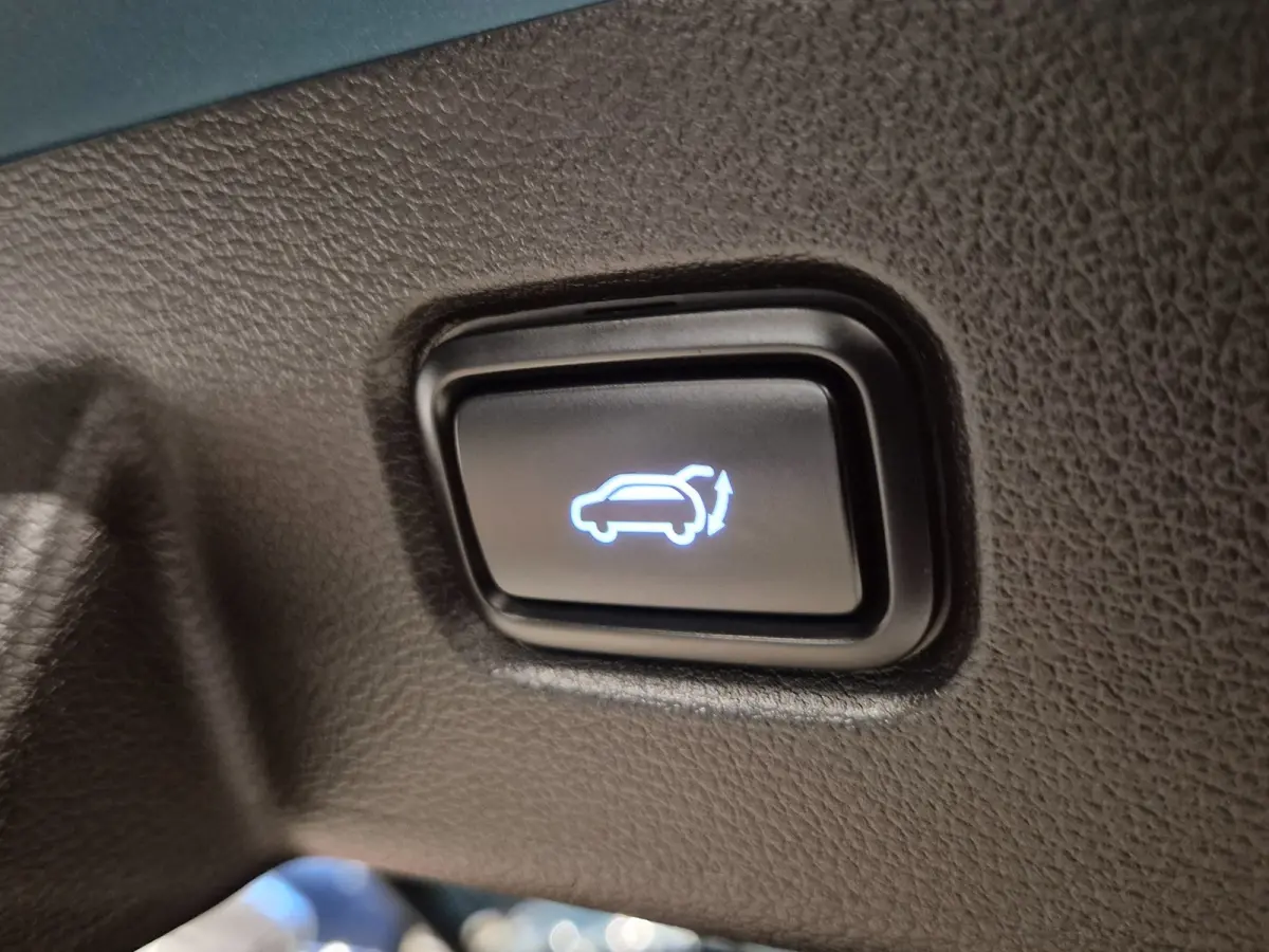 1.6 T Plug-in Hybride - 265pk - 4WD - Panoramadak - Dealeronderh - Stoel en Stuurverw - Camera - Rijklaar !
