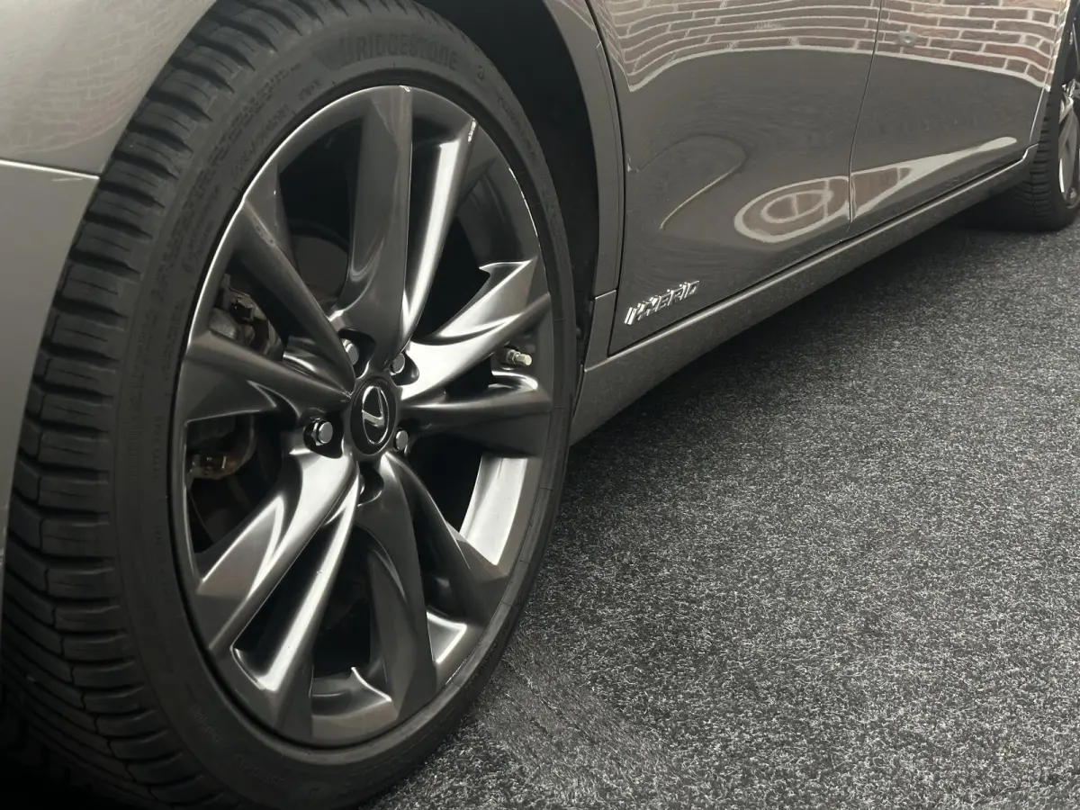 F Sport Premium