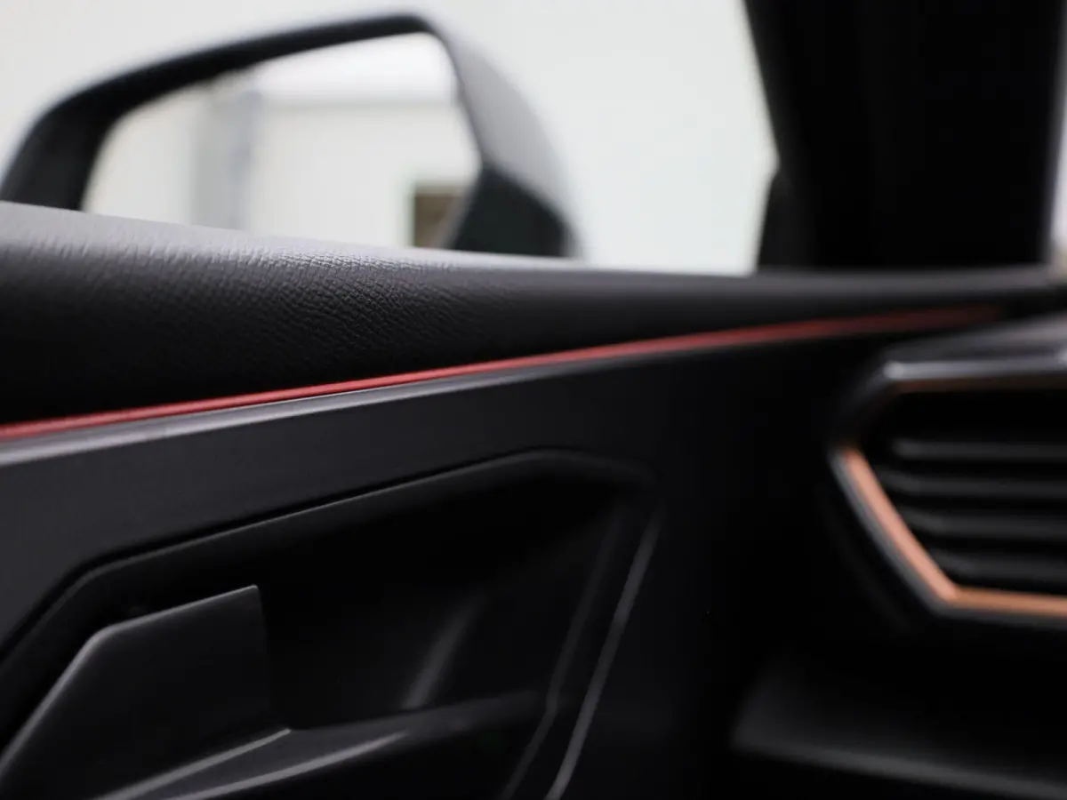 1.4 e-Hybrid VZ Copper Edition | PANORAMADAK | NAVIGATIE | STOELVERWARMING | CLIMATE CONTROL