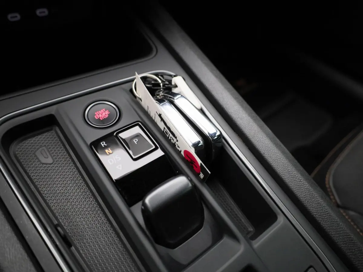 1.4 e-Hybrid VZ Copper Edition | PANORAMADAK | NAVIGATIE | STOELVERWARMING | CLIMATE CONTROL