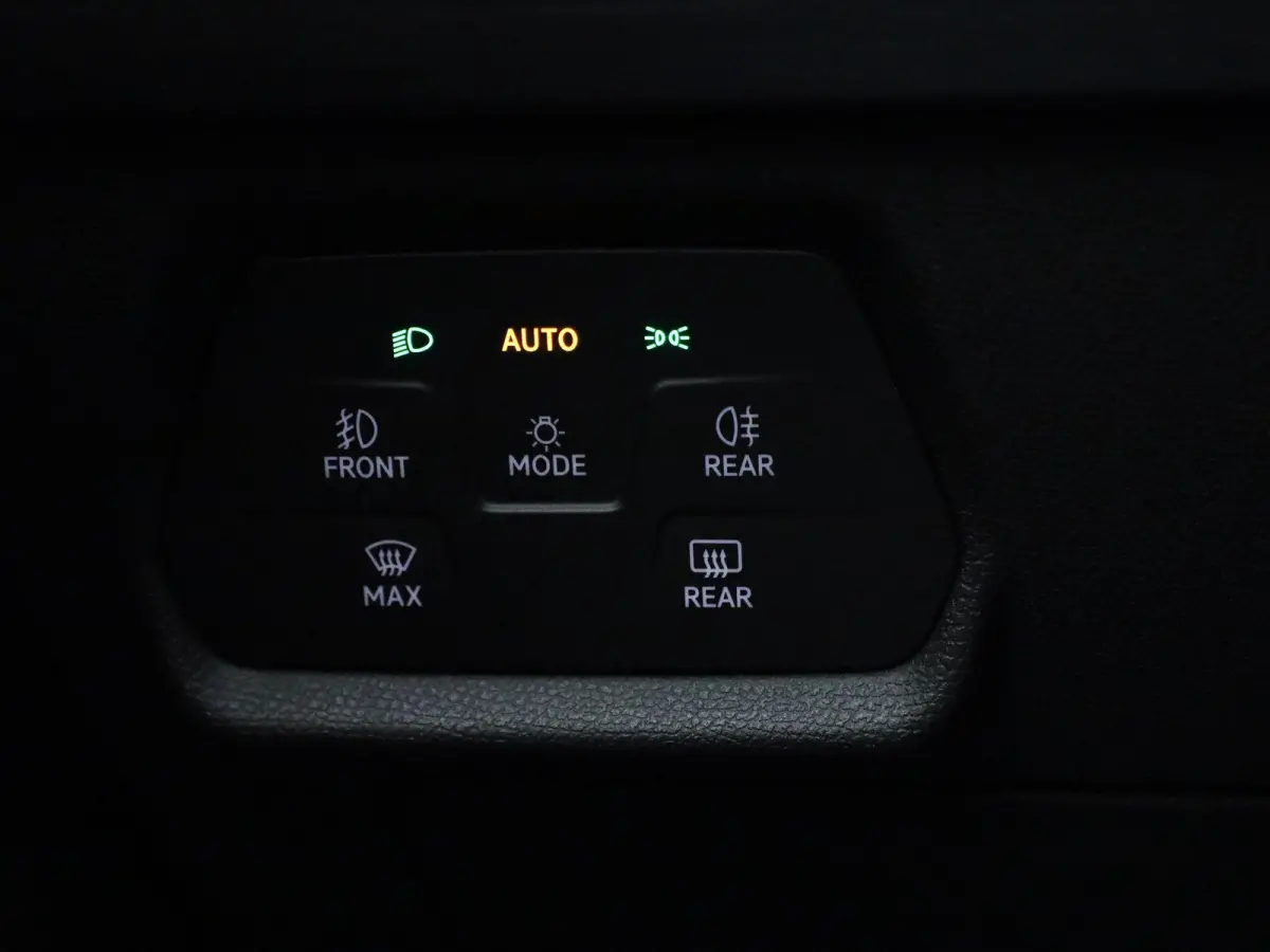 1.4 e-Hybrid VZ Copper Edition | PANORAMADAK | NAVIGATIE | STOELVERWARMING | CLIMATE CONTROL