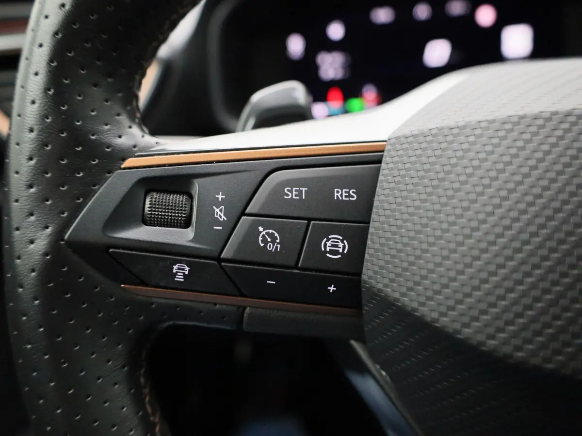 1.4 e-Hybrid VZ Copper Edition | PANORAMADAK | NAVIGATIE | STOELVERWARMING | CLIMATE CONTROL