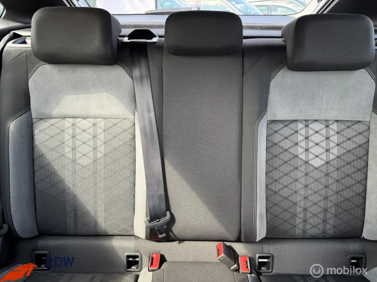 1.5 TSI R-Line IQ-LIGHT/VIRTUAL/CARPLAY/KEYLESS