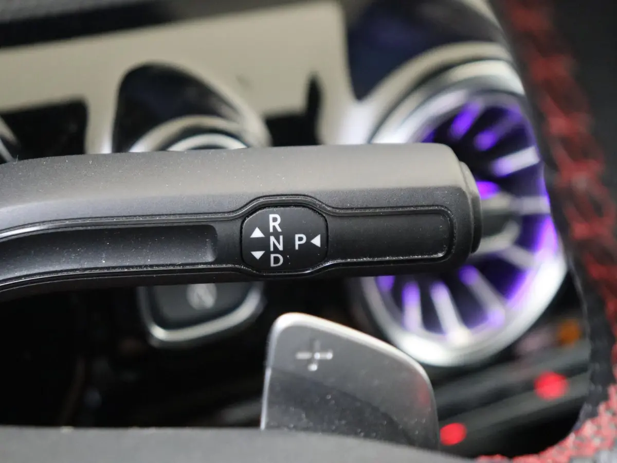 200 Business Solution AMG / Panoramadak/ Night/ Sfeerverlichting/ Memory/ Multibeam